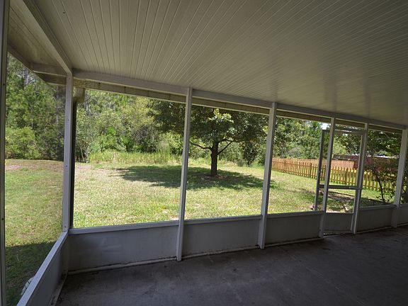 3rd image of 16555 Corner Lake Dr