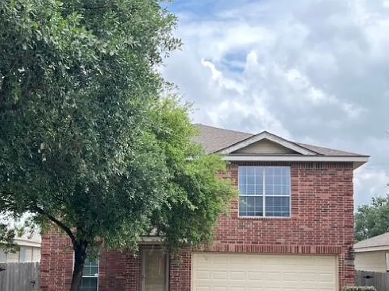 9602 Palomino Path — Photo 1