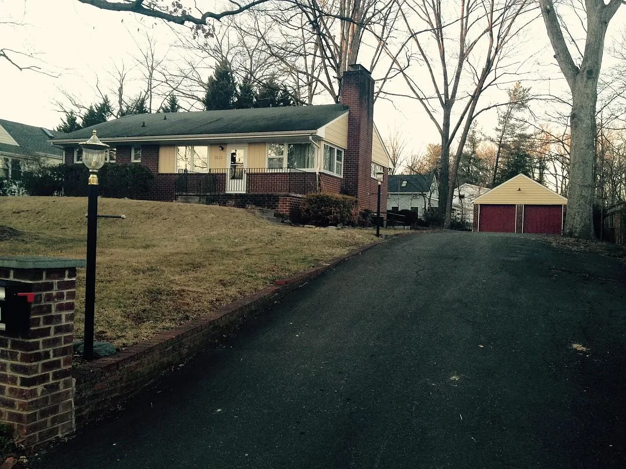 1619 Westwood Rd photo 1