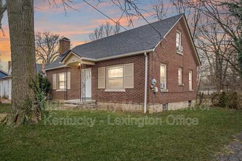 1st image of 200 Floral Park