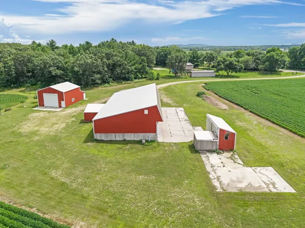 N4960 County Road B, Mauston, WI 53948