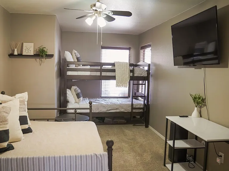 Guest Bedroom #2