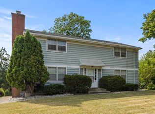 9720 Bluffton Rd, Fort Wayne, IN 46809