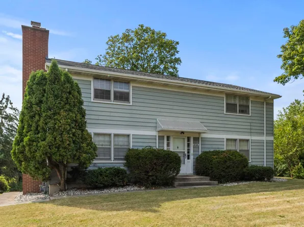 9720 Bluffton Rd, Fort Wayne, IN 46809