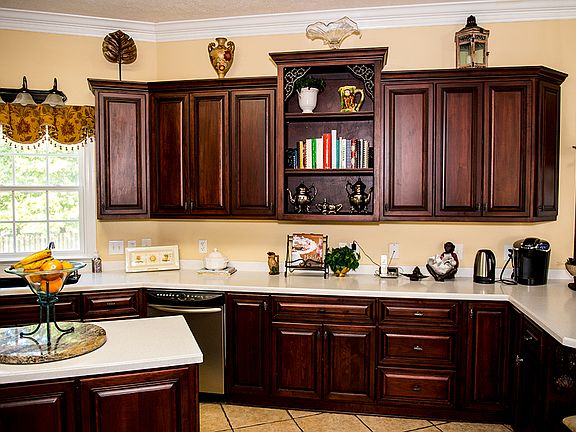 4th image of 154 River Wind Dr