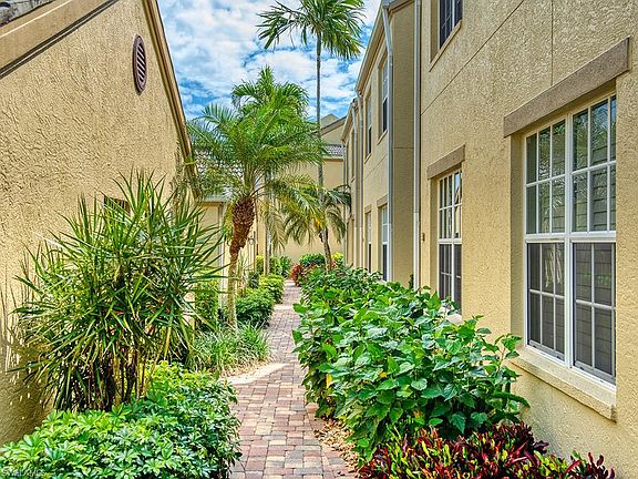 4th image of 5945 Sand Wedge Ln Unit 1007