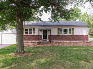 993 Mary Ellen Ln, Collegeville, PA 19426