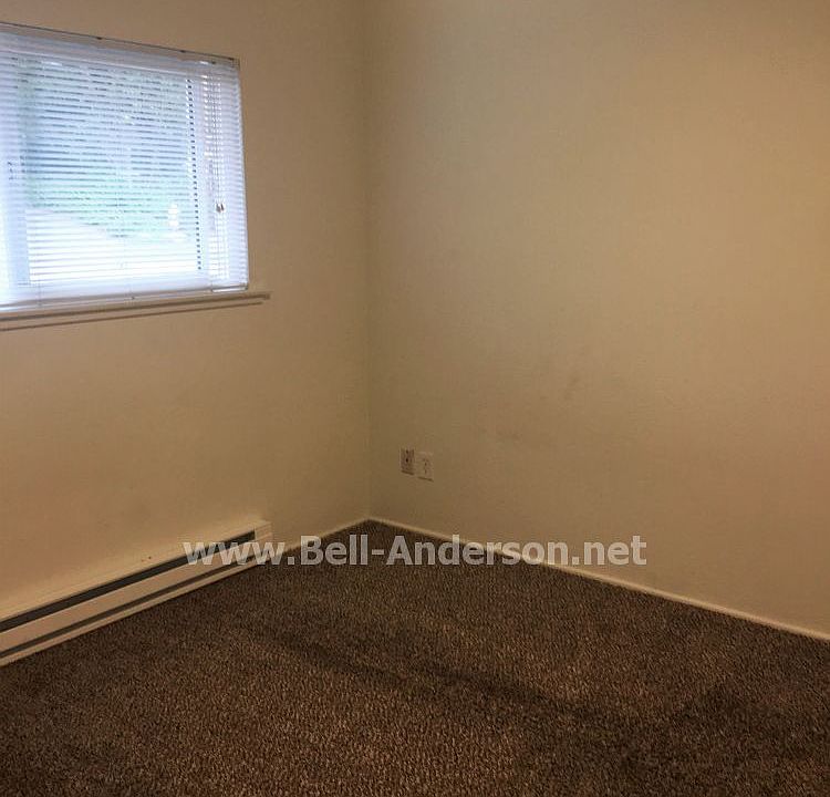 2nd image of 127 Kensington Ave S APT 9