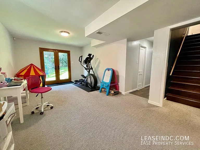 4439 Springdale St NW — Photo 29
