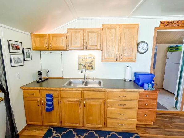 8 Duck Head Dr, Babb, MT 59411