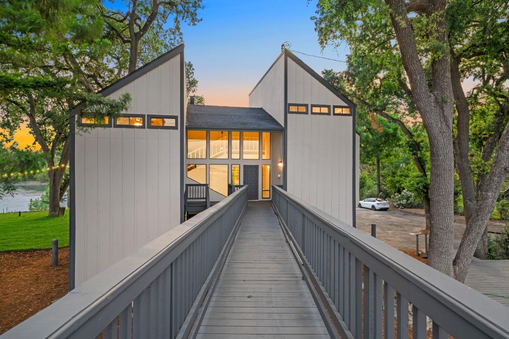 3777 Garden Hwy, Sacramento, CA 95834 home