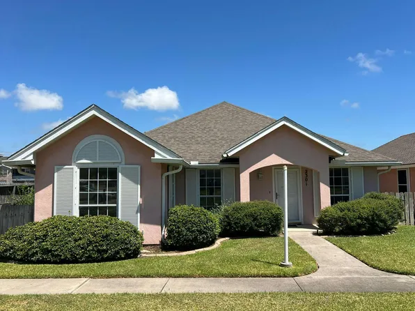 2301 Barcelona Dr, Ingleside, TX 78362