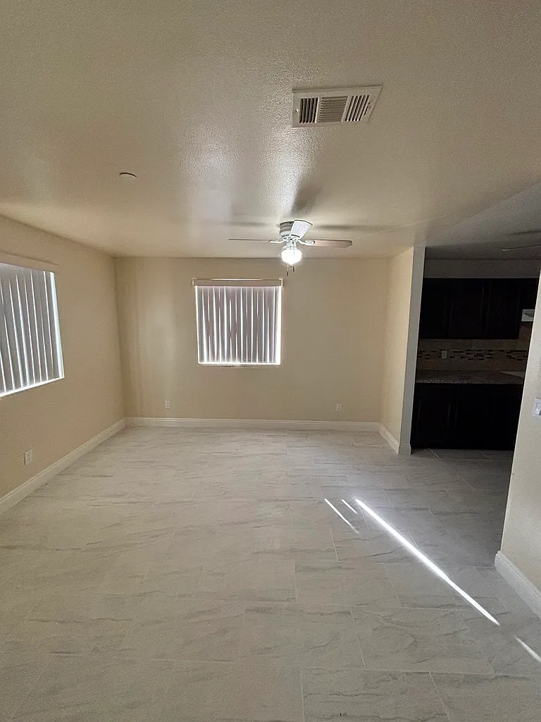 5 bed, 1753 sqft, $4,200 — Photo 3