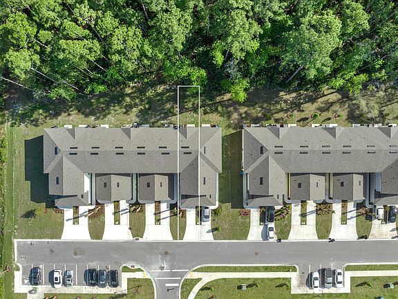 3rd image of 82 Vero Dr