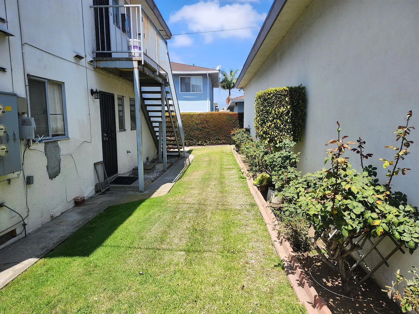 5259 Slauson Apartments (DMM998) — Photo 2