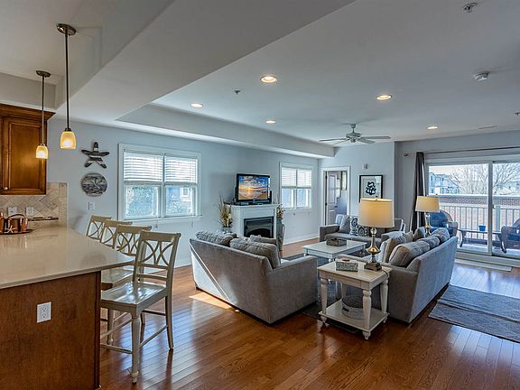 4th image of 4204 Landis Ave Unit 204