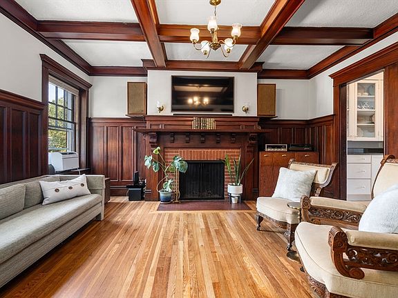 3rd image of 147 Fuller St #2