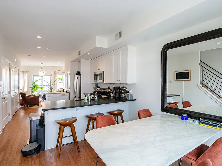 1834 Poplar St #2 — Photo 9