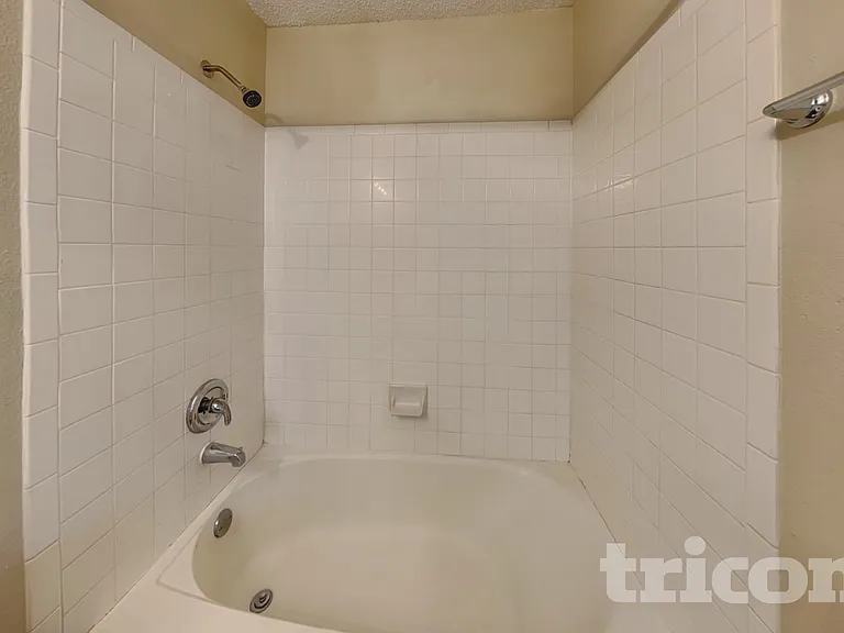 8055 Chestnut Cedar Dr — Photo 9