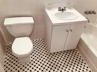 Rented by Metropolis Real Estate of Manhattan