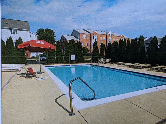 3rd image of 655 Constellation Sq SE Unit C