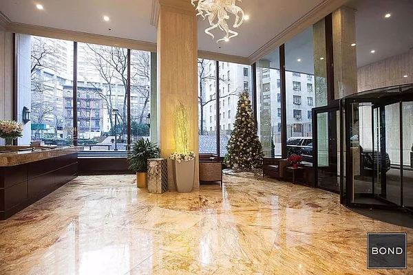 Rented by Bond New York | media 30