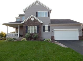 2085 Cardinal Dr, Shakopee, MN 55379