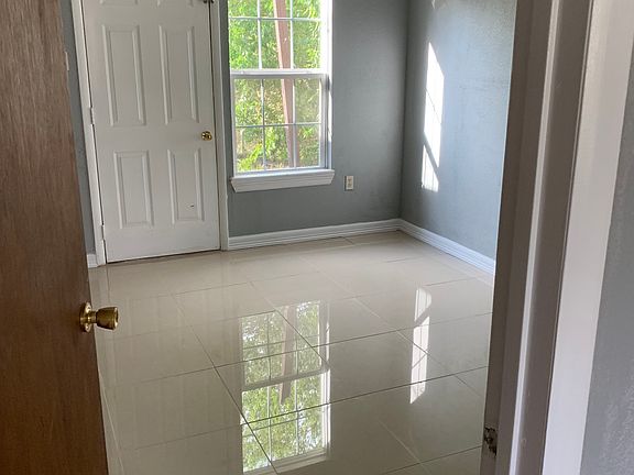 5th image of 4621 Cosner Dr