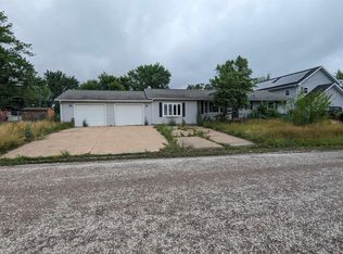 1971 Church St, Hamilton, IL 62341