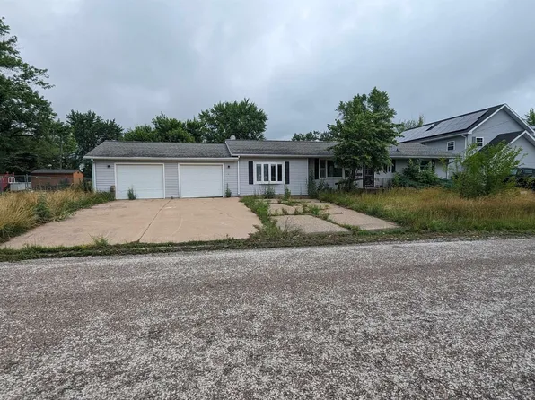 1971 Church St, Hamilton, IL 62341