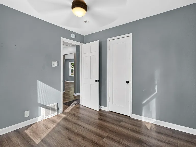 2017 Bainbridge Dr — Photo 17