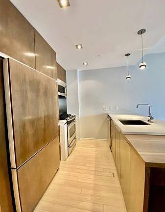 5th image of 601 Ocean Pkwy #1C