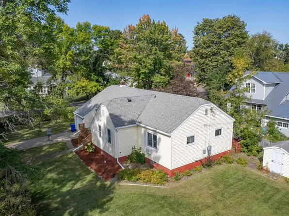 421 1st St, Moose Lake, MN 55767