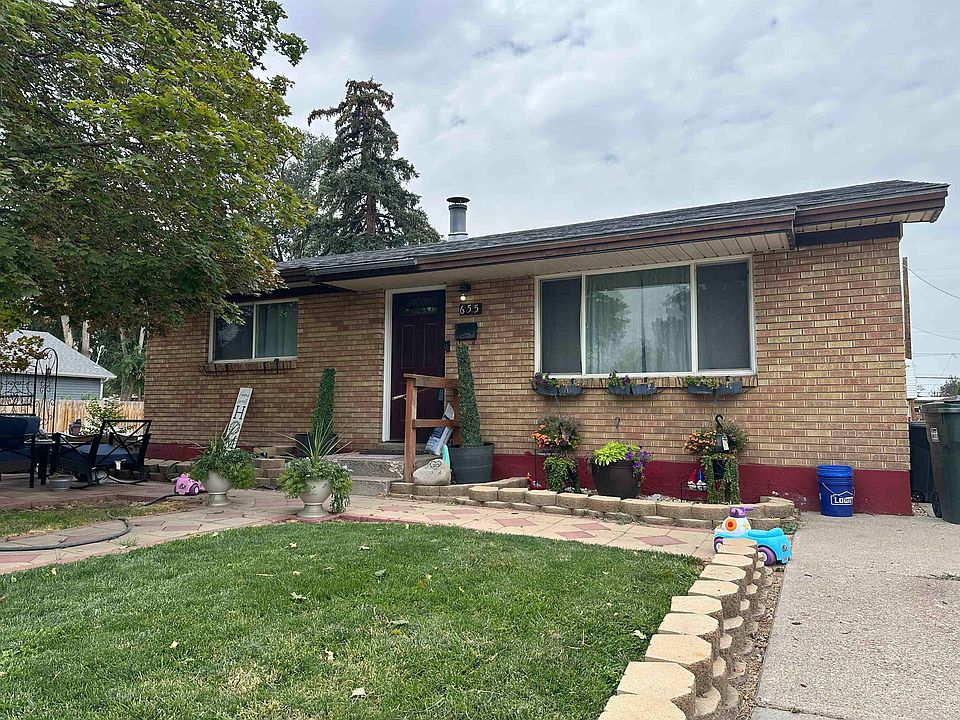 1st image of 655 Wayne Ave