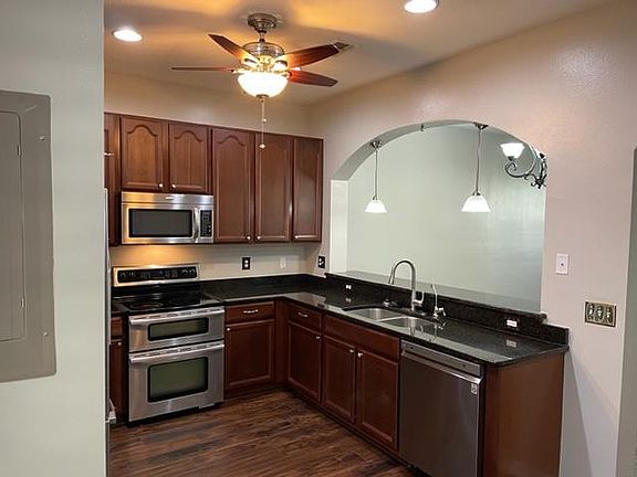 3rd image of 12648 Carlby Cir