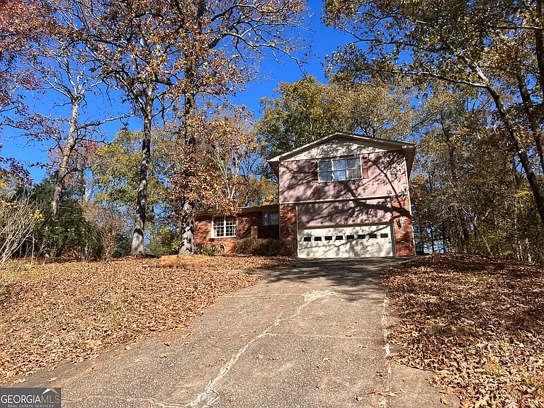 345 Caldwell Cir — Photo 1