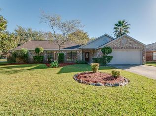 402 Coral Lilly Dr, League City, TX 77573