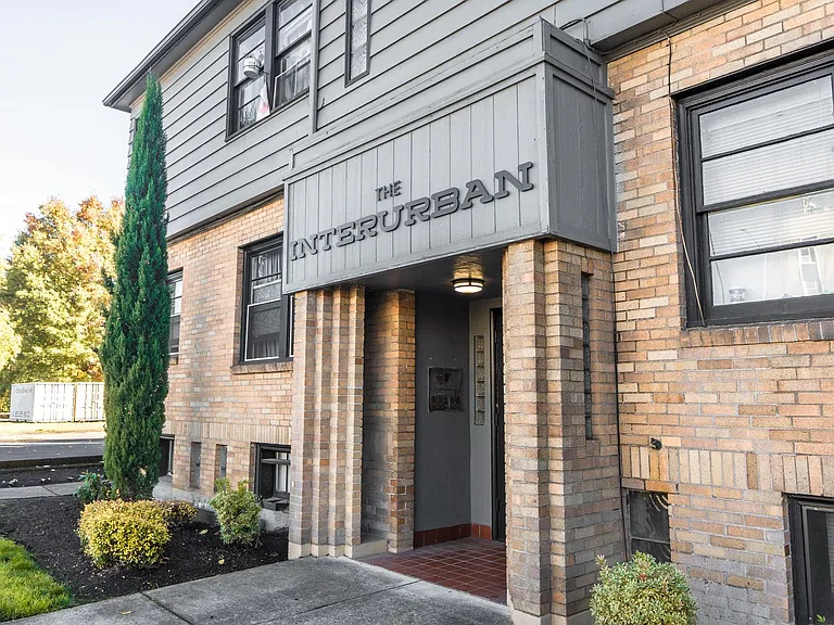 The Interurban Apartments — Photo 1