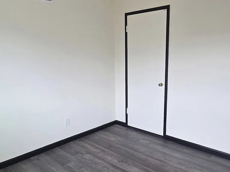 754 Marjorie Dr — Photo 8