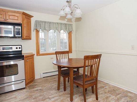 5th image of 24 McQuades Ln
