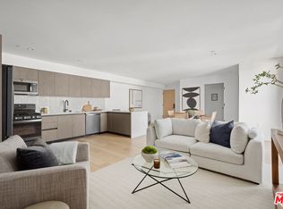 4506 Dockweiler St #405, Los Angeles, CA 90019