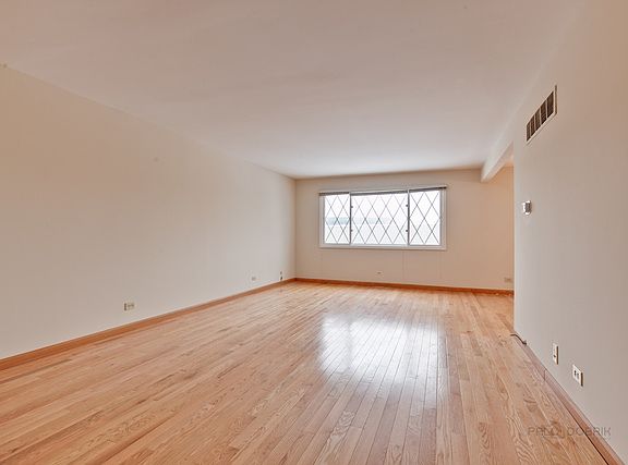5th image of 1271 Briarwood Ln