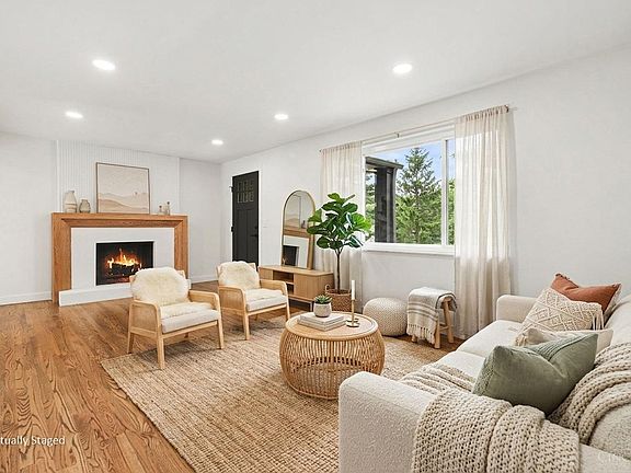 3rd image of 7420 Elkwood Dr
