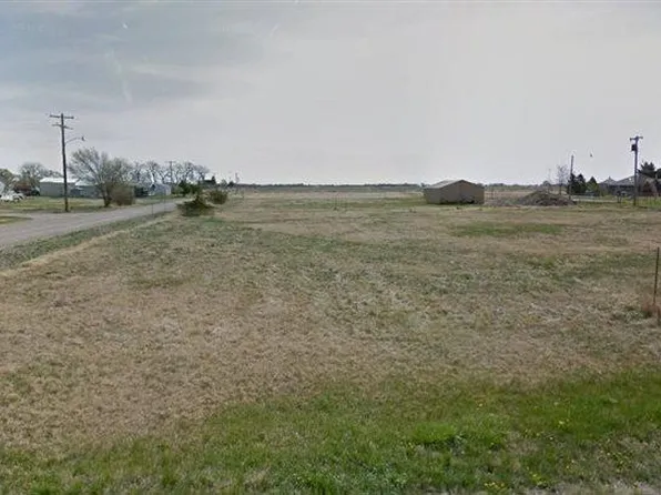 Pine St, Bayard, NE 69334