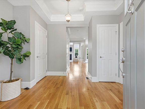 5th image of 51 Fillmore Ln #51