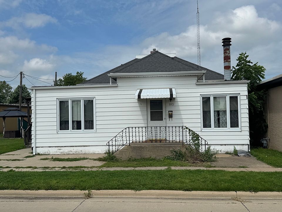 1st image of 103 W Walnut St