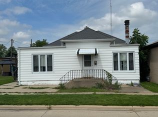 103 W Walnut St, Oglesby, IL 61348