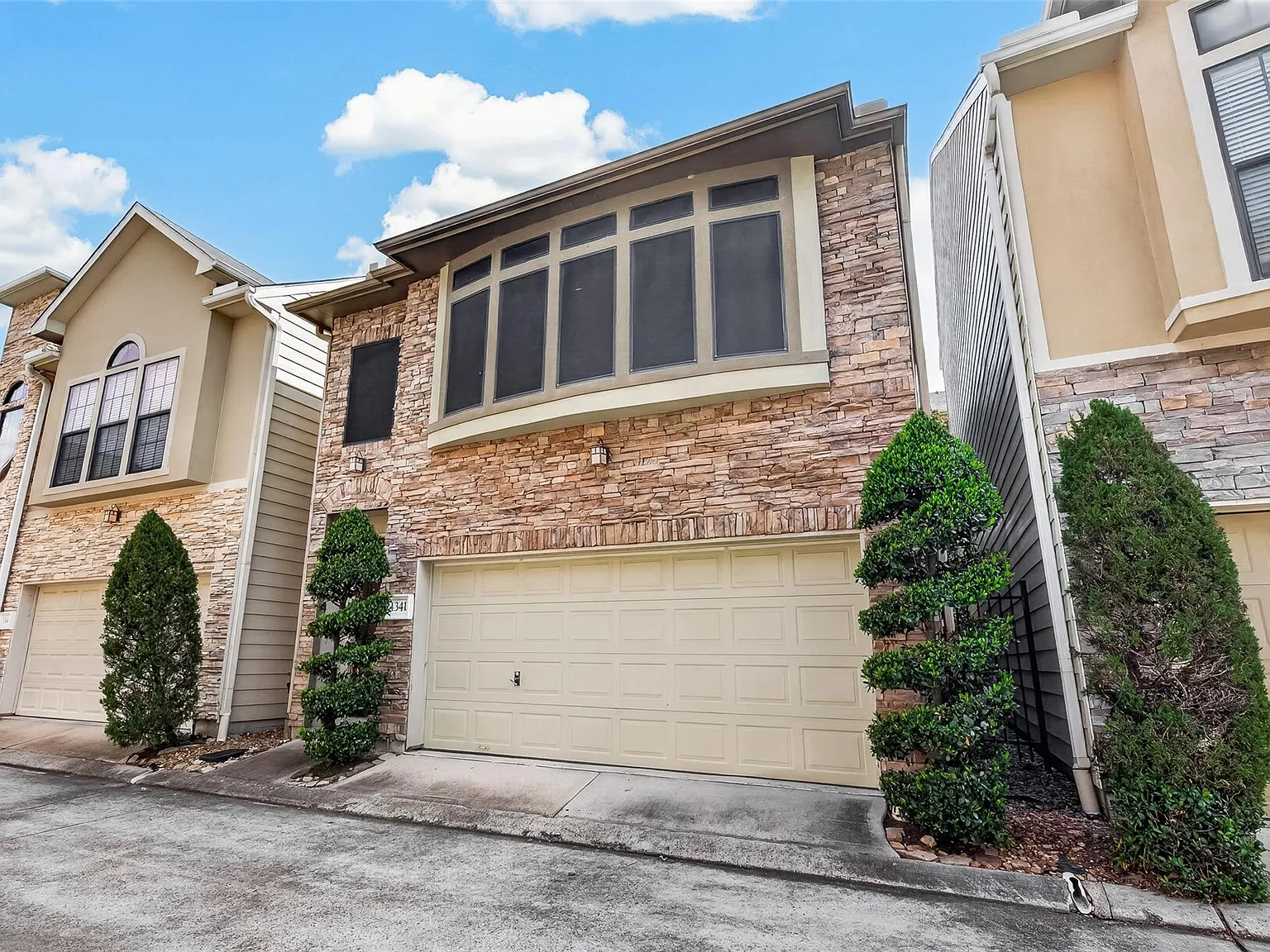 2 bed, 2.5 bath, 1763 sqft, $2,800 — Photo 3