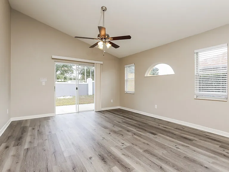 747 Citrus Cove Dr — Photo 3