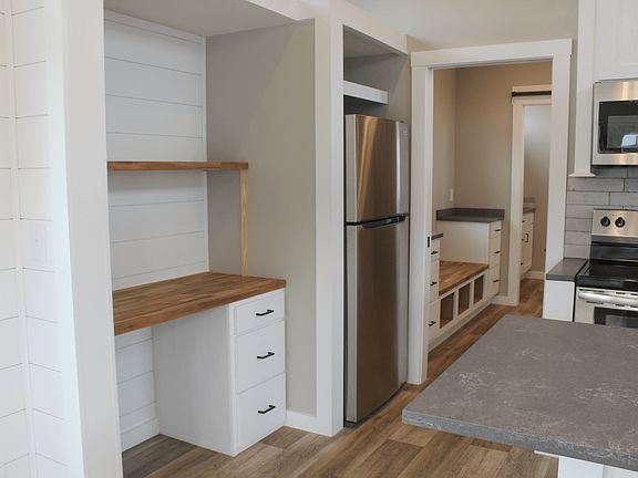 5th image of 58 Breezy Meadow Ln